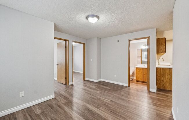 3 beds, 2 baths, 643 sqft, $2,000, Unit A306