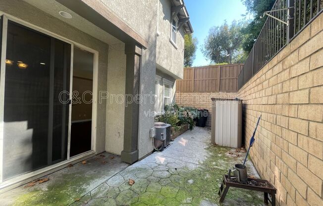 425 South Meadowbrook Drive