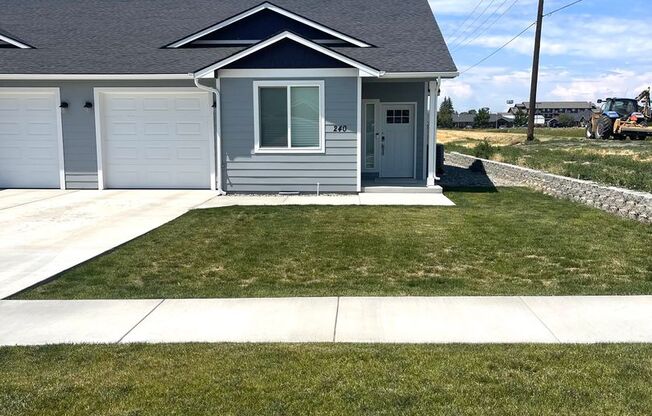 Gorgeous New Construction Townhome
