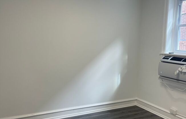 1 bed, 1 bath, 500 sqft, $1,325, Unit 308