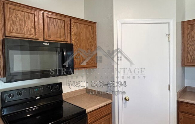 3 beds, 2.5 baths, 2,156 sqft, $2,200