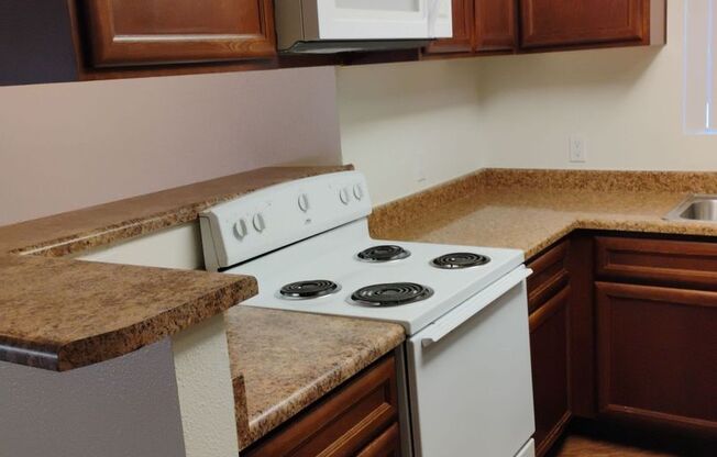 2 beds, 2 baths, 984 sqft, $1,650, Unit 140