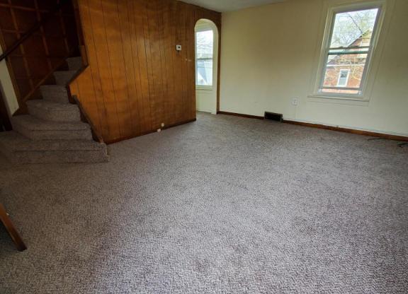 2300 LEECHBURG RD