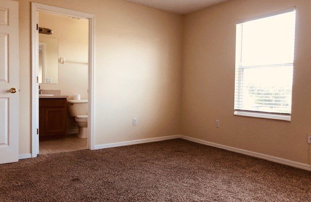 2176 BRANCASTER CIR