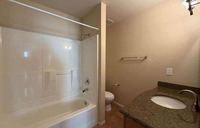 2 beds, 2 baths, $1,400, Unit # 2129