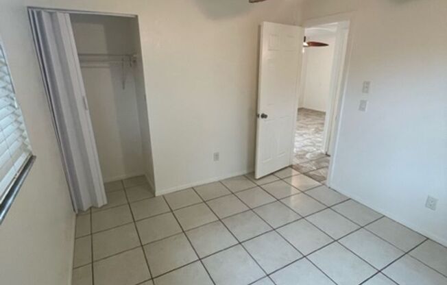 2 beds, 1 bath, 840 sqft, $1,595