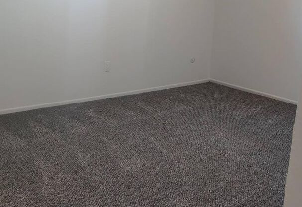 2 beds, 2 baths, 900 sqft, $2,568, Unit Unit 12H