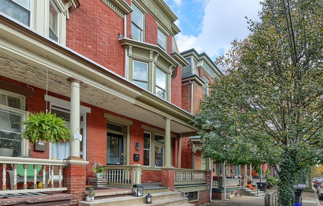 Spacious Midtown 3 Bedroom 2.5 Bath