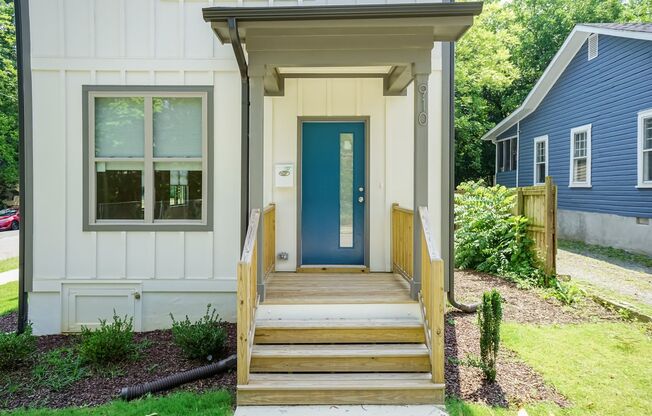 LIKE NEW THREE BEDROOM HOME!
