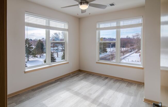 1 bed, 1 bath, 675 sqft, $1,665, Unit 422