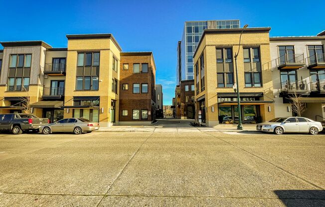 Studio, 1 bath, 346 sqft, $1,425, Unit 417-306