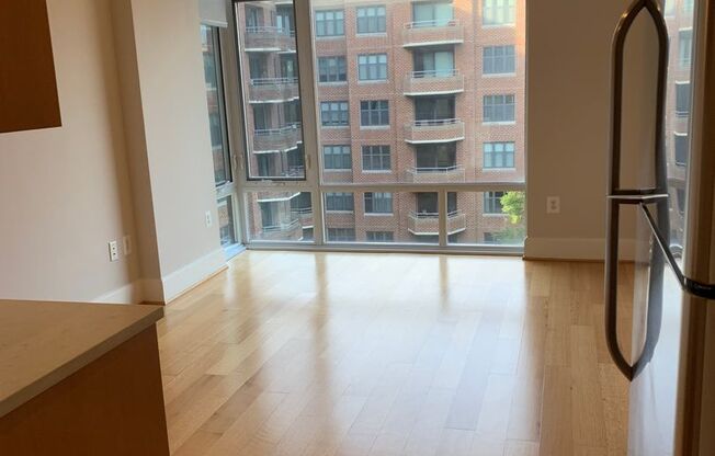 1 bed, 1 bath, $2,750, Unit 719