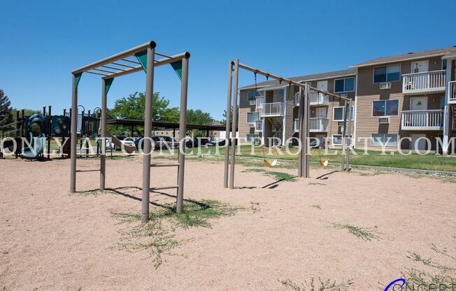 2 beds, 1 bath, 840 sqft, $1,099, Unit 65