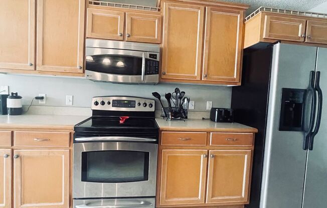 3 beds, 2 baths, $2,150