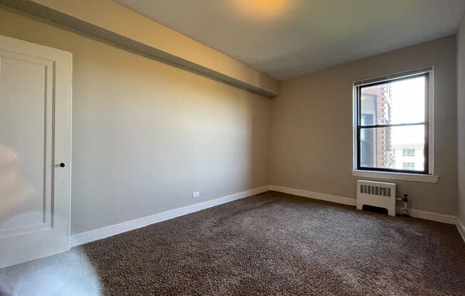 Large Window in Bedroom at 1033 W Loyola, Illinois, 60626
