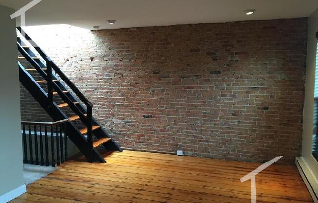 192 W BROOKLINE ST