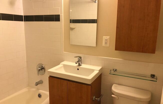 Studio, 1 bath, 440 sqft, $2,275