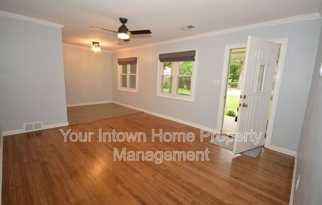 1222 CRESTWOOD DR SE