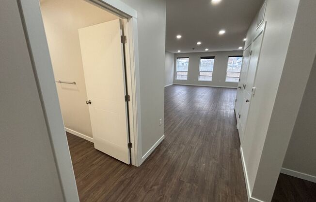 Studio, 1 bath, 660 sqft, $1,495, Unit 422 - S857