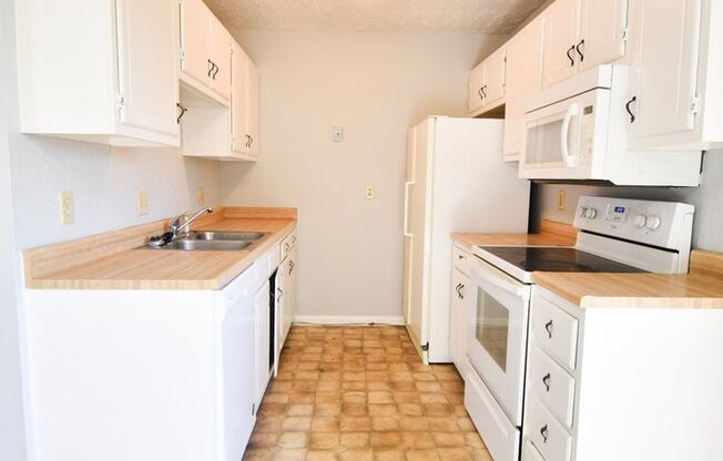 2 beds, 2 baths, $995