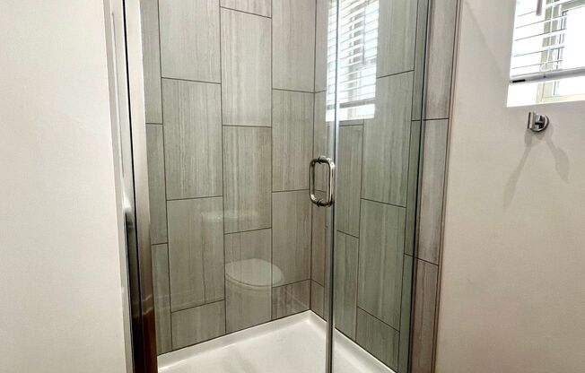 1 bed, 1 bath, 643 sqft, $1,375, Unit 17