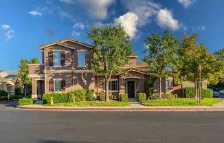 Gorgeous Town Home Available to Move In Now