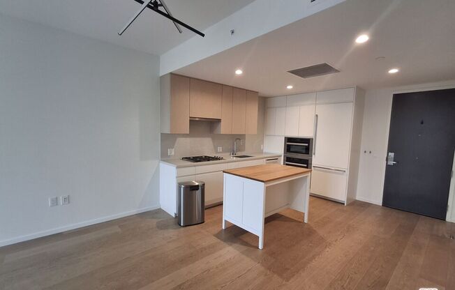 1 bed, 1 bath, 852 sqft, $3,500, Unit 2108