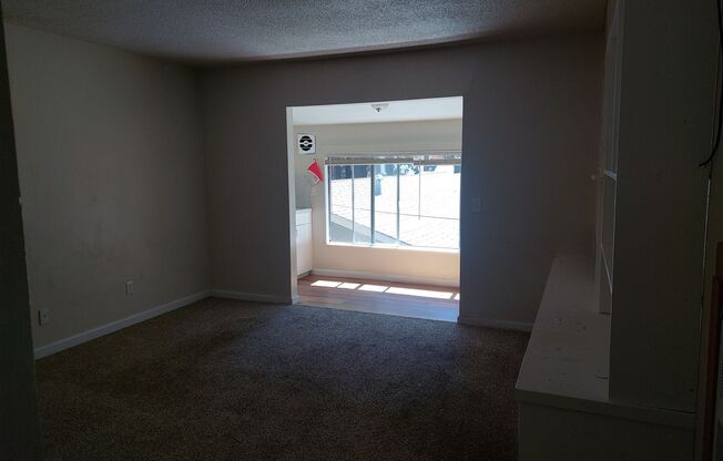 Studio, 1 bath, 325 sqft, $1,195, Unit Unit 10