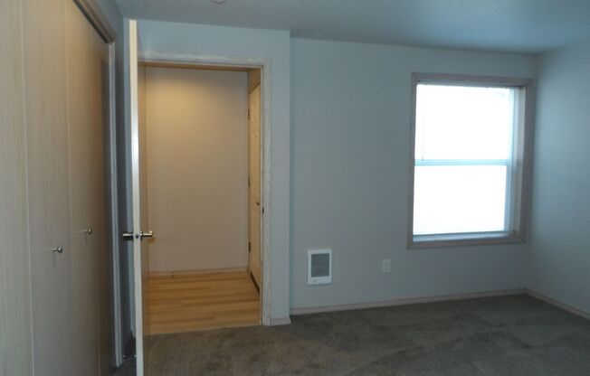2 beds, 2 baths, 1,240 sqft, $1,940, Unit R77