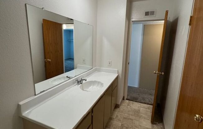 2 beds, 2 baths, $1,775, Unit # 65