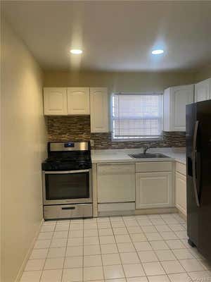 2 beds, 2 baths, 750 sqft, $2,800, Unit 1