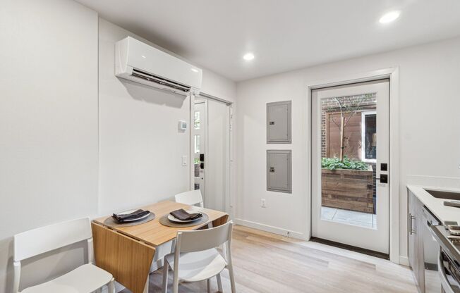 Studio, 1 bath, 144 sqft, $1,049, Unit Unit B3