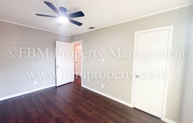 3 beds, 1.5 baths, $1,895