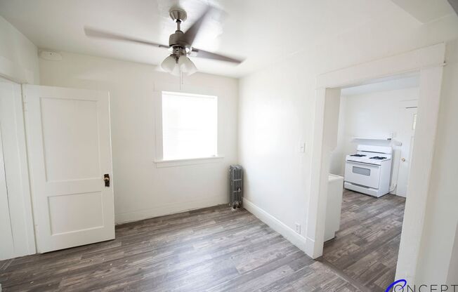 1 bed, 1 bath, 685 sqft, $1,285, Unit 21