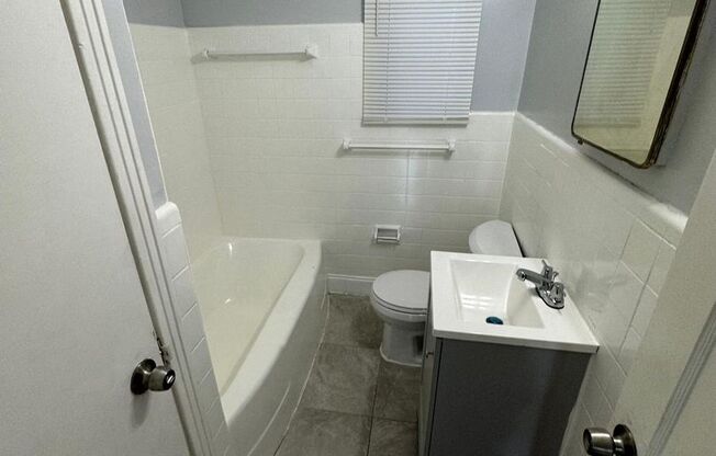 Studio, 1 bath, 600 sqft, $800