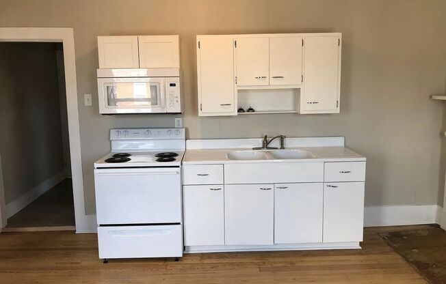 1 bed, 1 bath, 1,000 sqft, $825, Unit 134