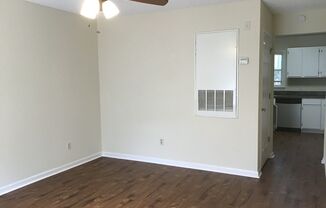 2 beds, 1.5 baths, $1,300, Unit 108