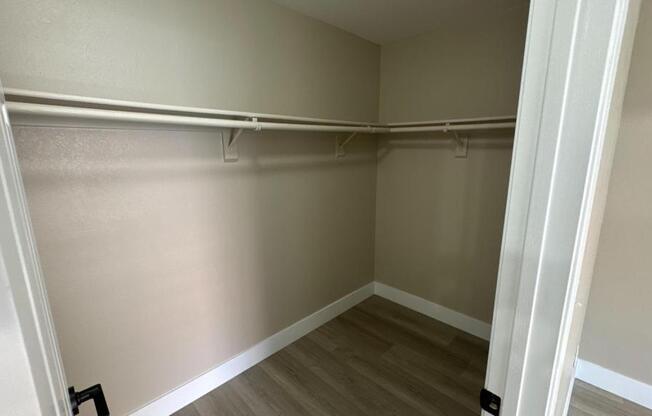2 beds, 2 baths, 998 sqft, $1,600