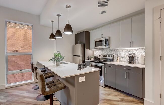 1 bed, 1 bath, 533 sqft, $1,575, Unit 510