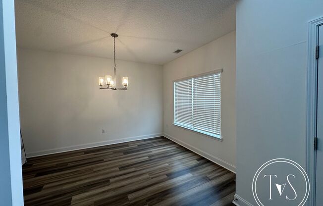 RATE DROP ALERT (was $2500/month) and FALL MOVE-IN SPECIAL: $1000 OFF 1ST MONTH'S RENT!*