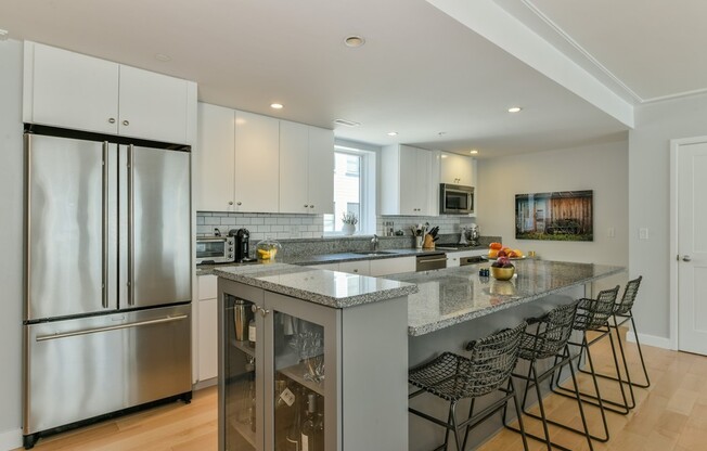 335 W 2 ST
