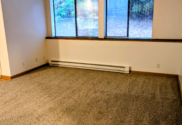 9233 INTERLAKE AVE N