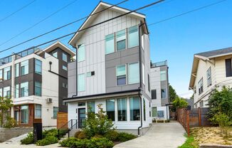 Ballard Townhouse, 2bed/2bath, Roof Top Deck