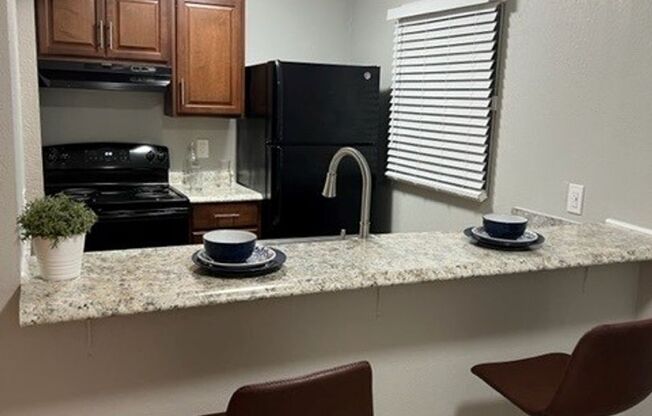 1 bed, 1 bath, 725 sqft, $1,084