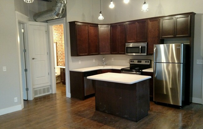 1 bed, 1 bath, 600 sqft, $975, Unit 11