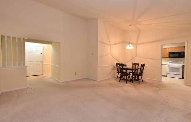 Big and Beautiful 2 Bedroom, 2 Full Bathroom, North Bethesda Condo!
