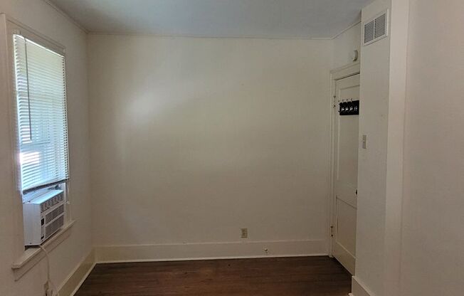 3 beds, 1 bath, $1,500