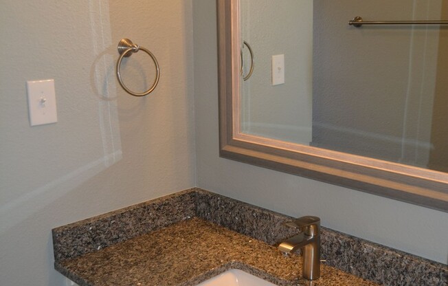 Great Updated Home Close to I20