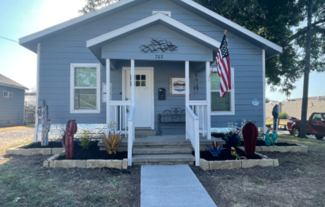 702 N TENNESSE