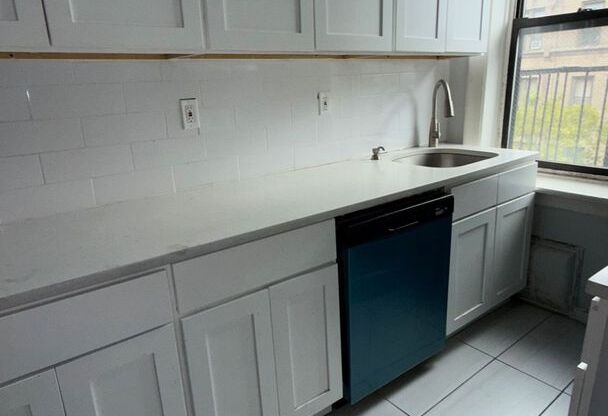 Renovated Apartments Near Journal Square PATH – 2685 Kennedy Blvd